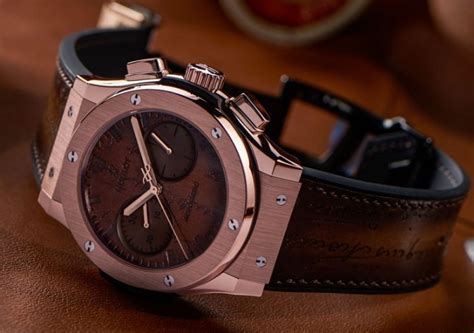 hublot in english|meaning of hublot.